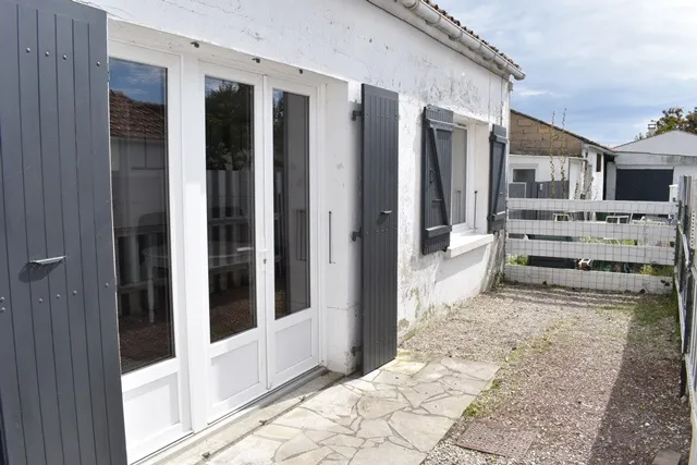 Maison à vendre à La Bree les Bains - 50 m² proche de la plage 