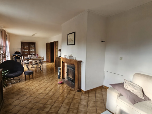 Pavillon 4 chambres avec sous-sol complet à Greges, près de Dieppe 