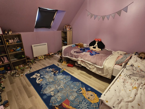 Pavillon 4 chambres avec sous-sol complet à Greges, près de Dieppe 