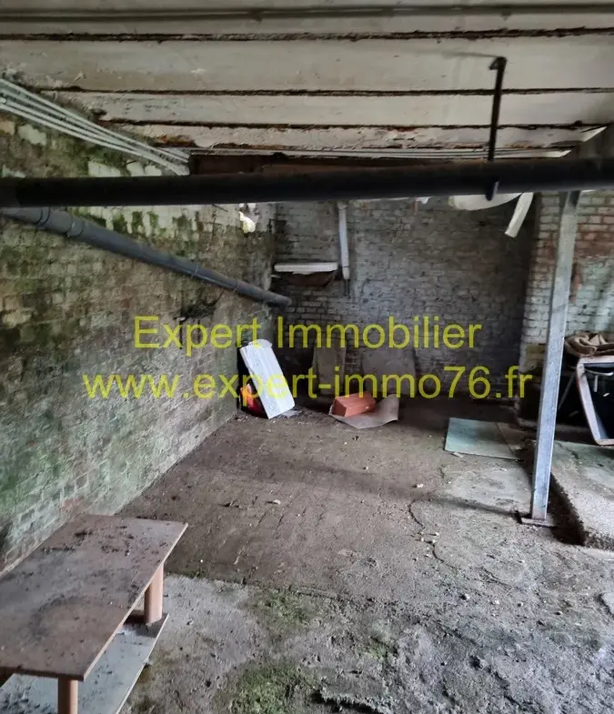 Maison mitoyenne de 2 chambres à vendre à Nesle Normandeuse 