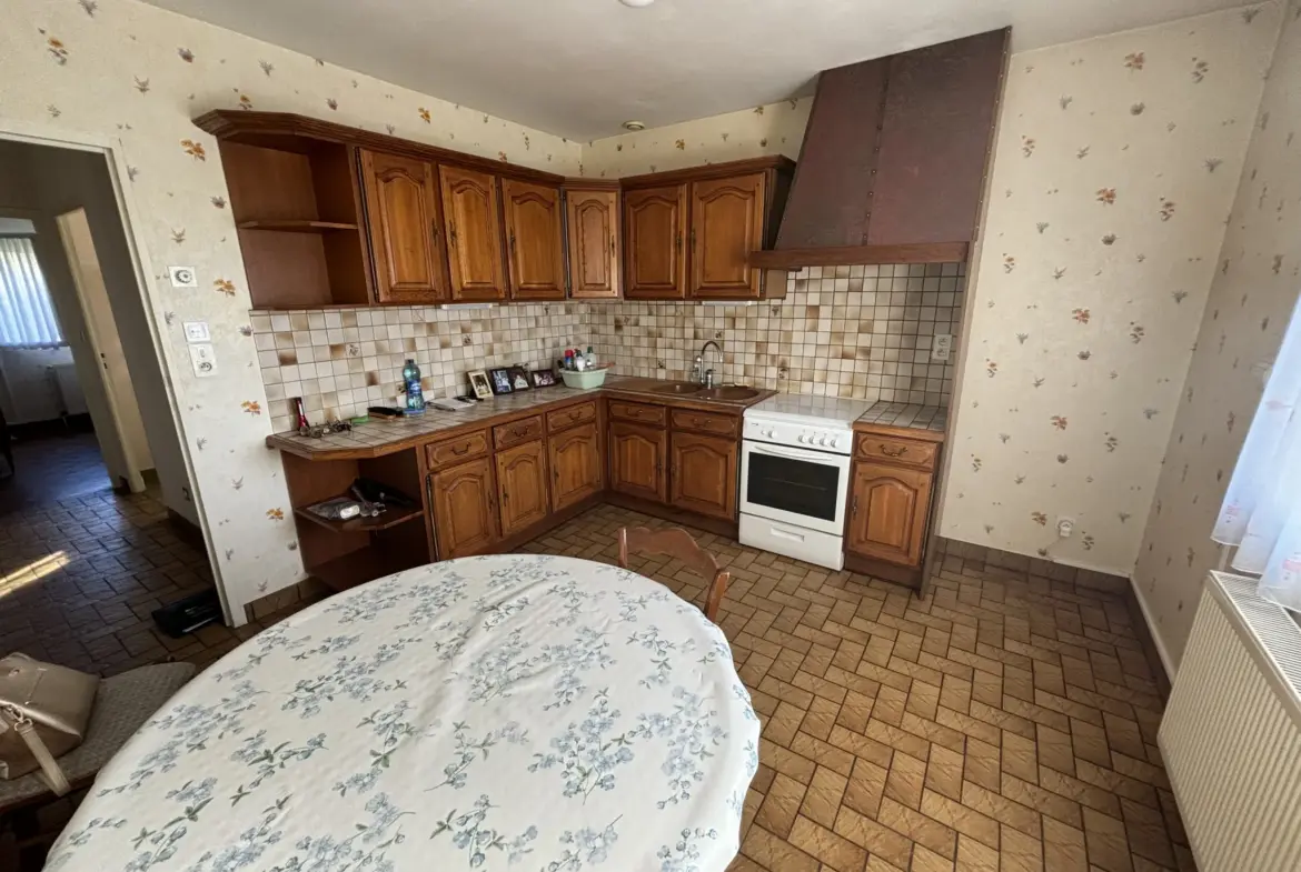 Maison à vendre à Cusset - 121 m² avec garage 