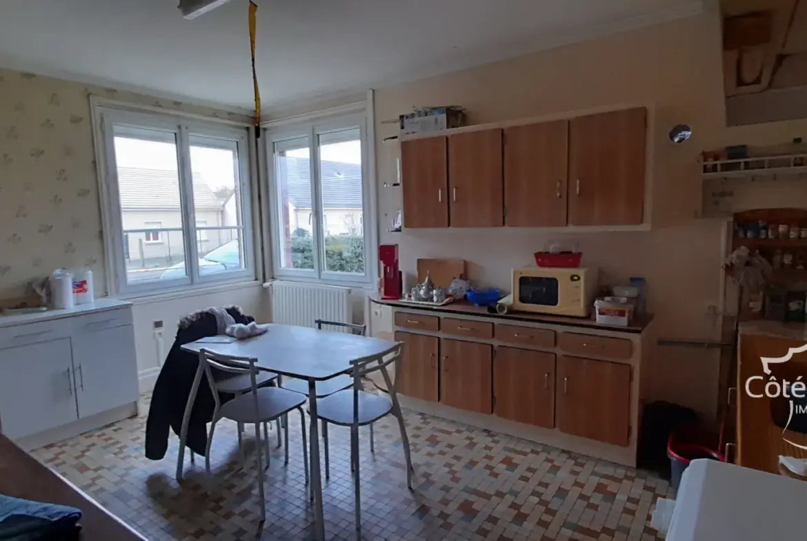 Maison de 122m² sur 1040m² à Le Bailleul 72200 