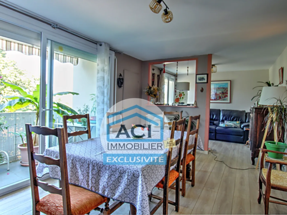 Appartement T6 lumineux à Grigny avec vue dégagée 