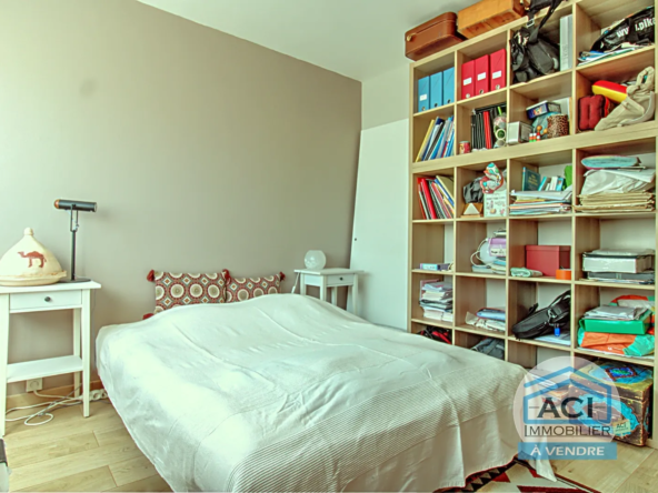Appartement T6 lumineux à Grigny avec vue dégagée 