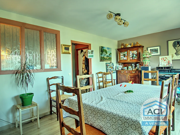 Appartement T6 lumineux à Grigny avec vue dégagée 