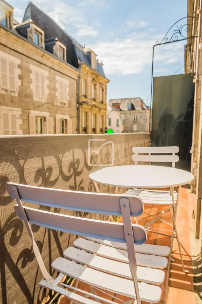 Bel Appartement Meublé T3 avec Balcon au Centre de Brive la Gaillarde