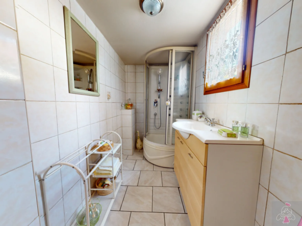 Maison de village de 117 m² à vendre à Fraisans 