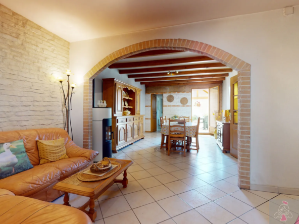 Maison de village de 117 m² à vendre à Fraisans 