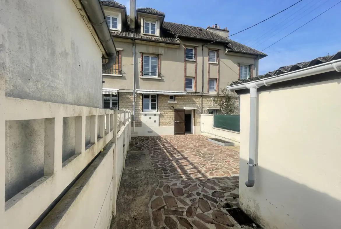 Maison de ville à vendre à Vimoutiers - 95m² avec 4 chambres 
