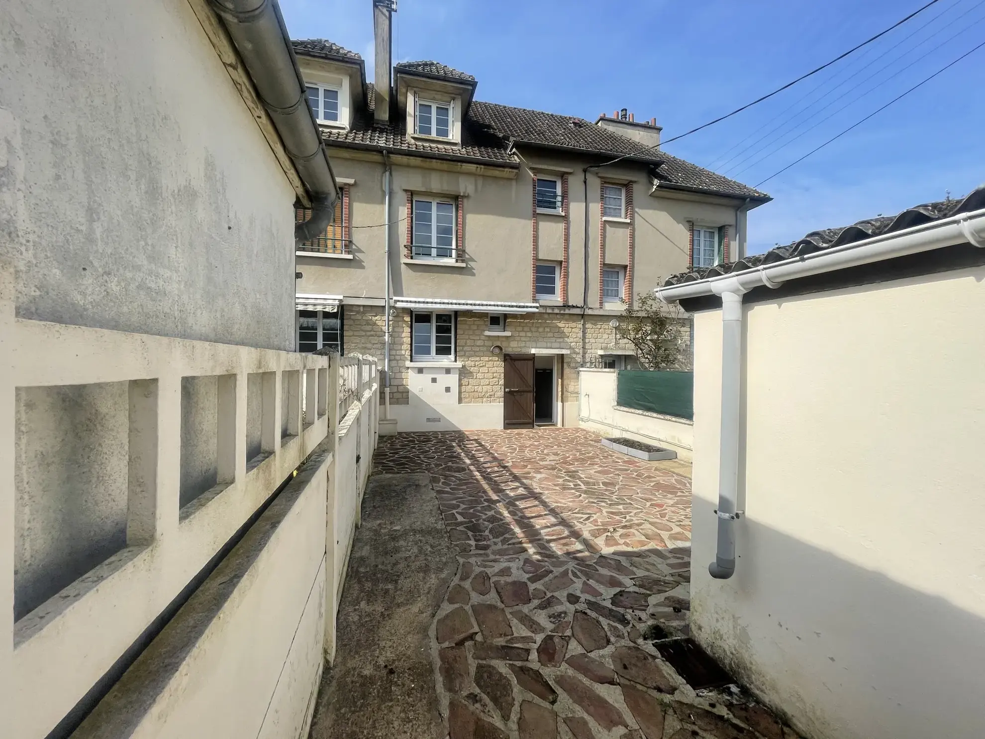 Maison de ville à vendre à Vimoutiers - 95m² avec 4 chambres 