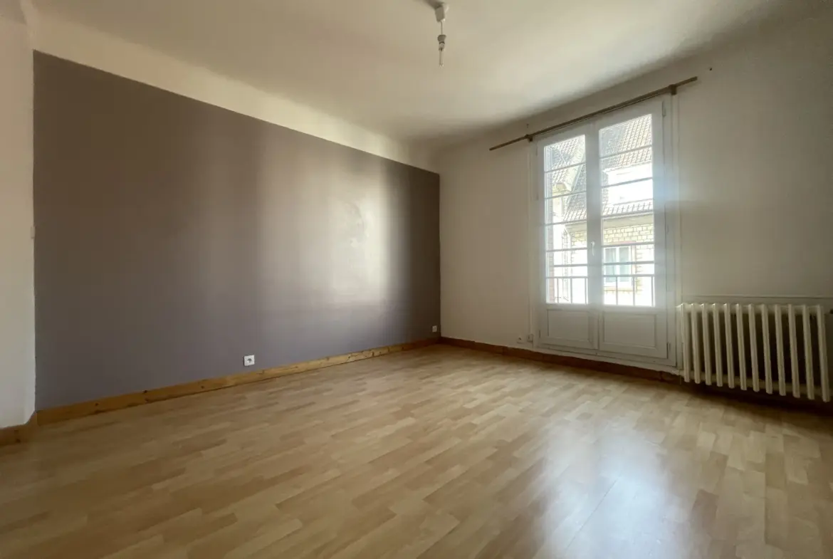 Maison de ville à vendre à Vimoutiers - 95m² avec 4 chambres 