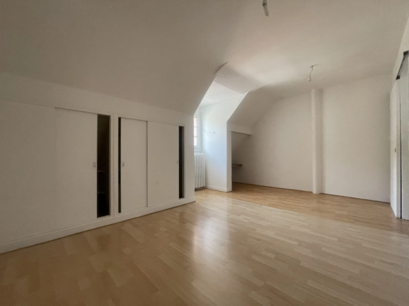 Maison de ville à vendre à Vimoutiers - 95m² avec 4 chambres 