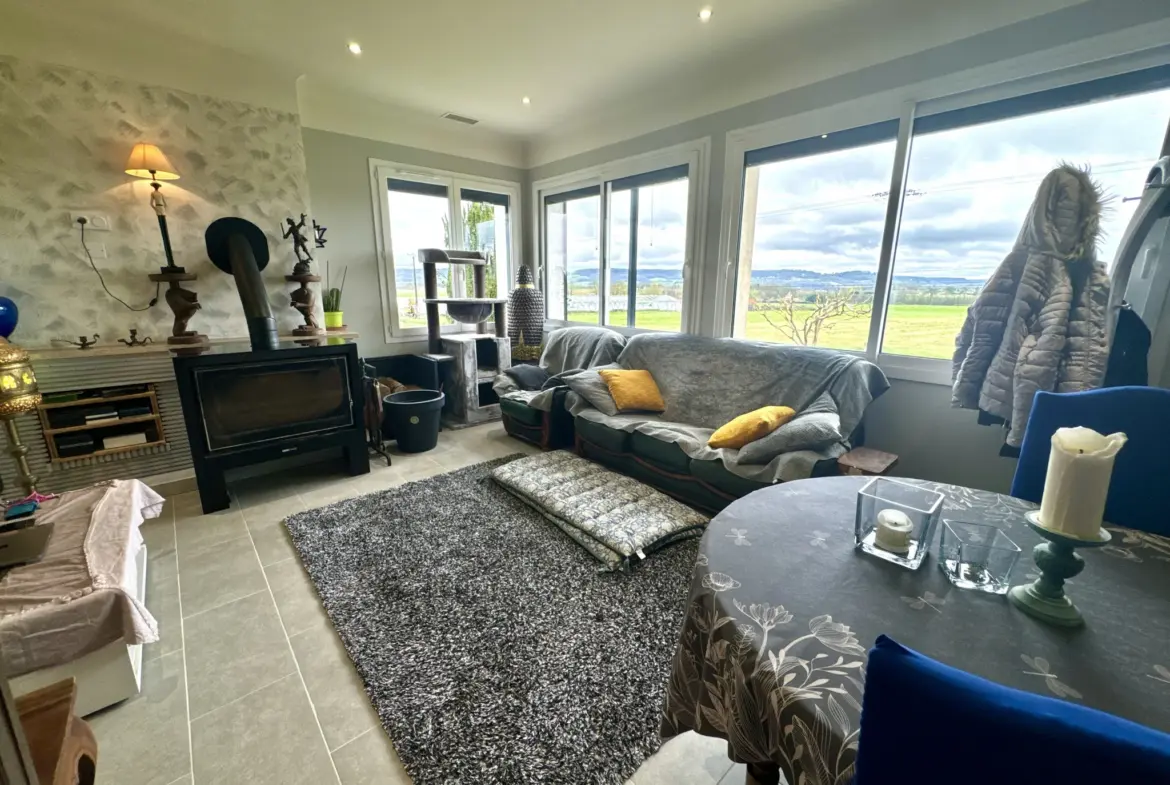 Maison en pierre avec 4 chambres et jardin spacieux à Saint-Sylvestre-sur-Lot 