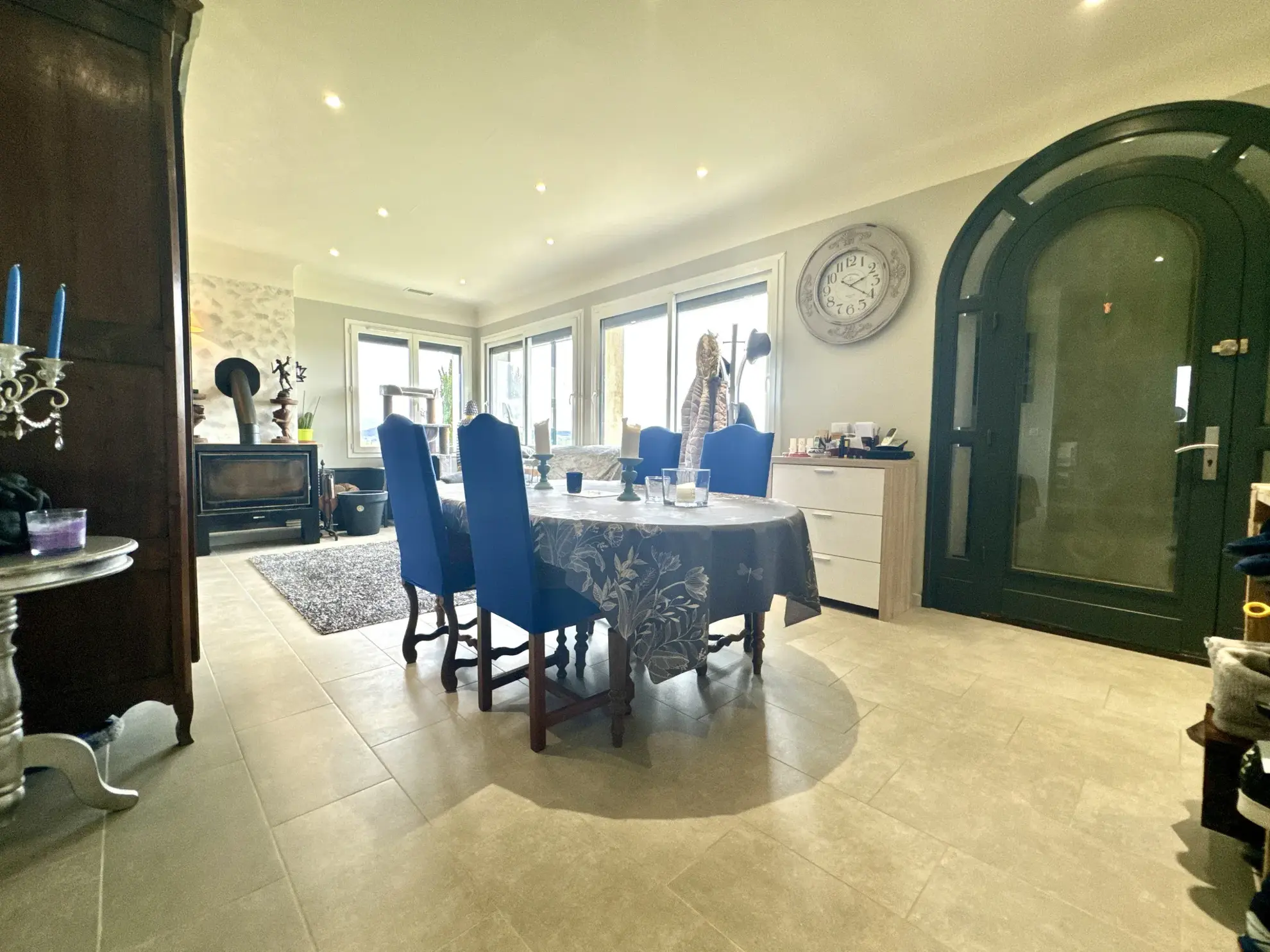 Maison en pierre avec 4 chambres et jardin spacieux à Saint-Sylvestre-sur-Lot 