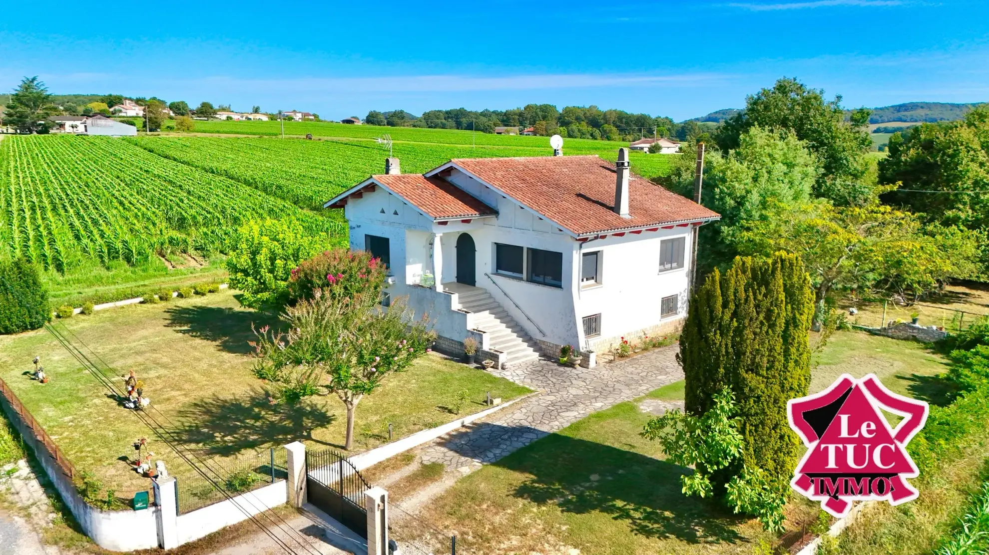 Maison en pierre avec 4 chambres et jardin spacieux à Saint-Sylvestre-sur-Lot 
