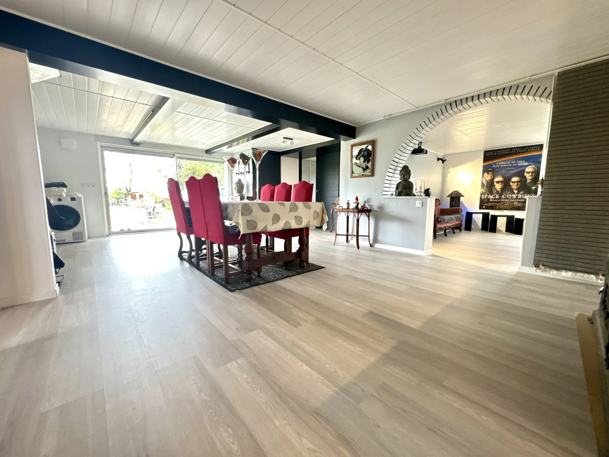 Maison en pierre avec 4 chambres et jardin spacieux à Saint-Sylvestre-sur-Lot 