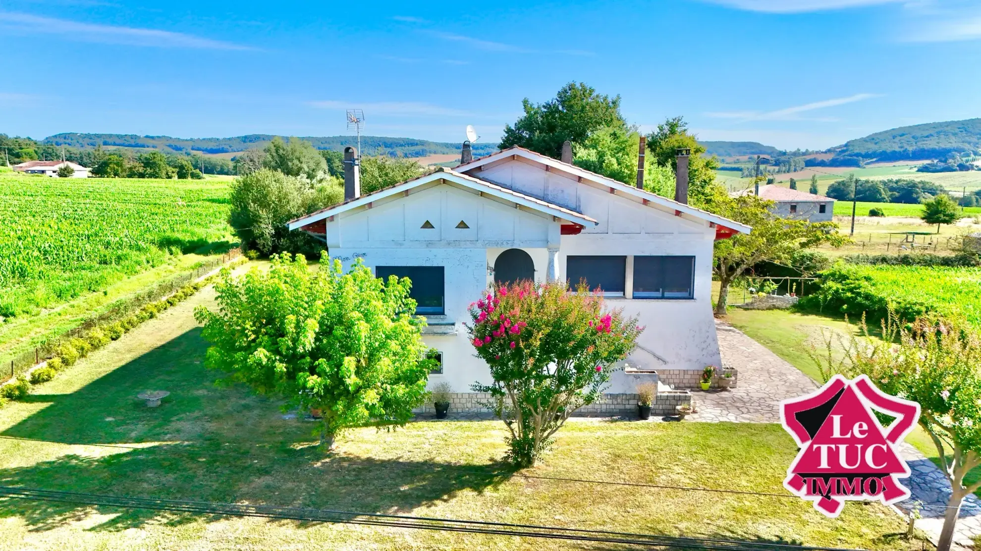 Maison en pierre avec 4 chambres et jardin spacieux à Saint-Sylvestre-sur-Lot 
