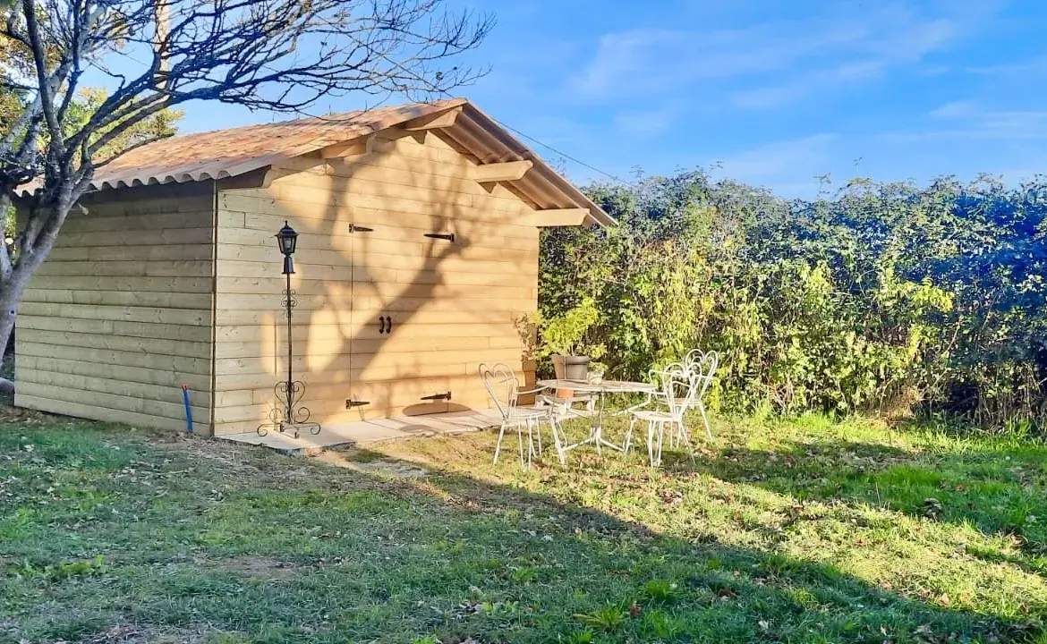 Maison en pierre avec 4 chambres et jardin spacieux à Saint-Sylvestre-sur-Lot 
