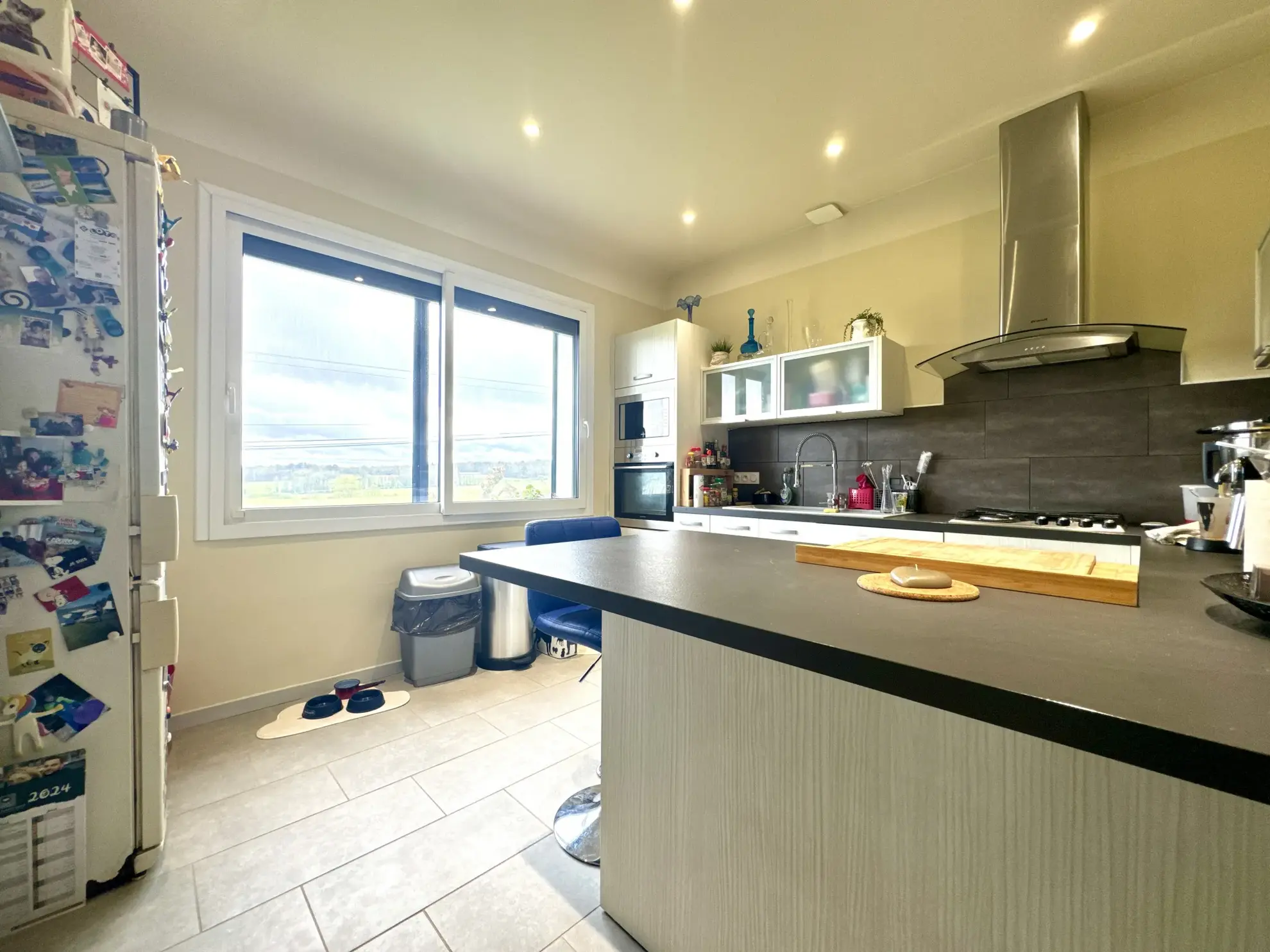 Maison en pierre avec 4 chambres et jardin spacieux à Saint-Sylvestre-sur-Lot 