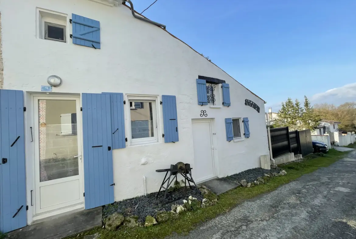Maison typique de 90 m² proche de Saint Georges De Didonne à Semussac 