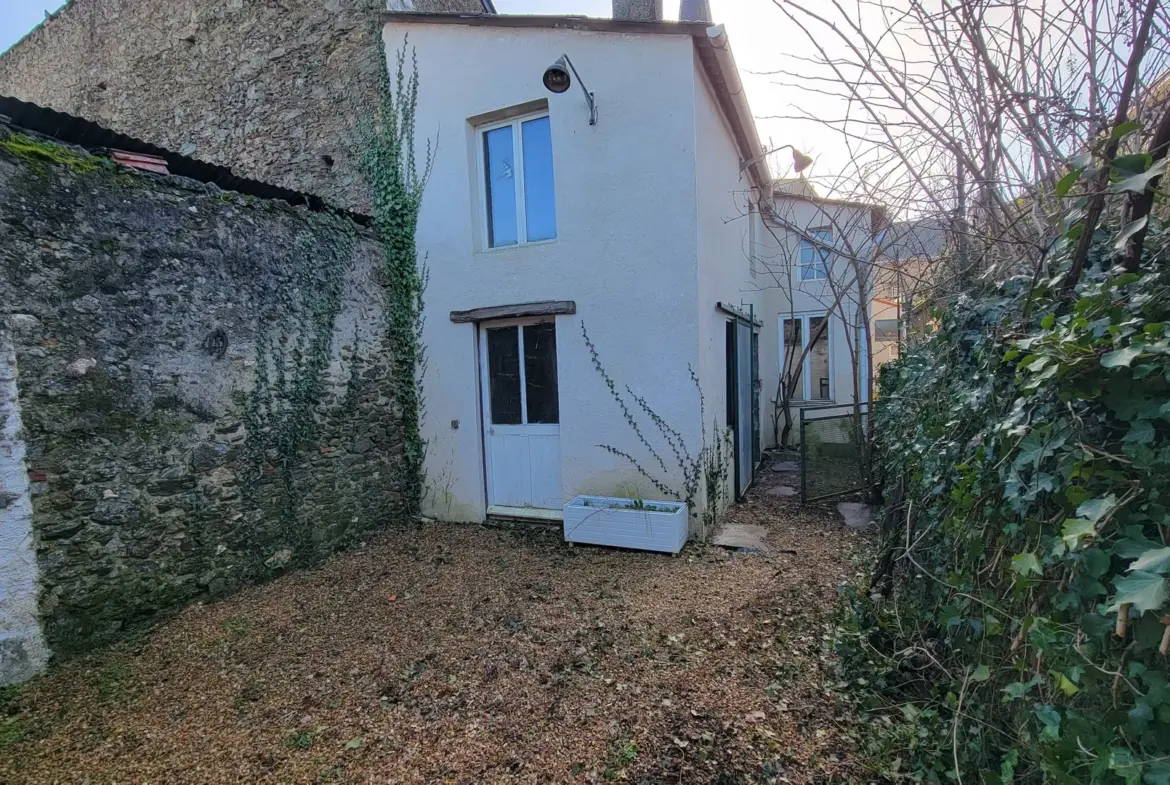 Atelier Local à vendre à La Jumellière – Superficie de 60 m² 