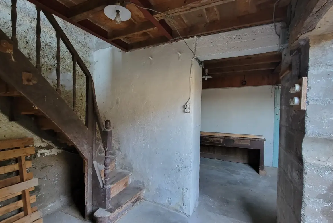 Atelier Local à vendre à La Jumellière – Superficie de 60 m² 