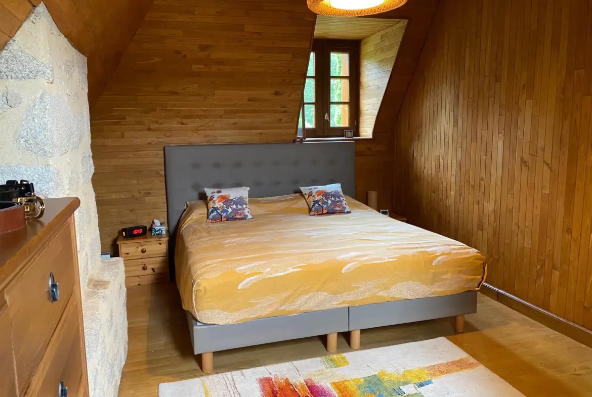 Maison de caractère avec piscine en Xaintrie 
