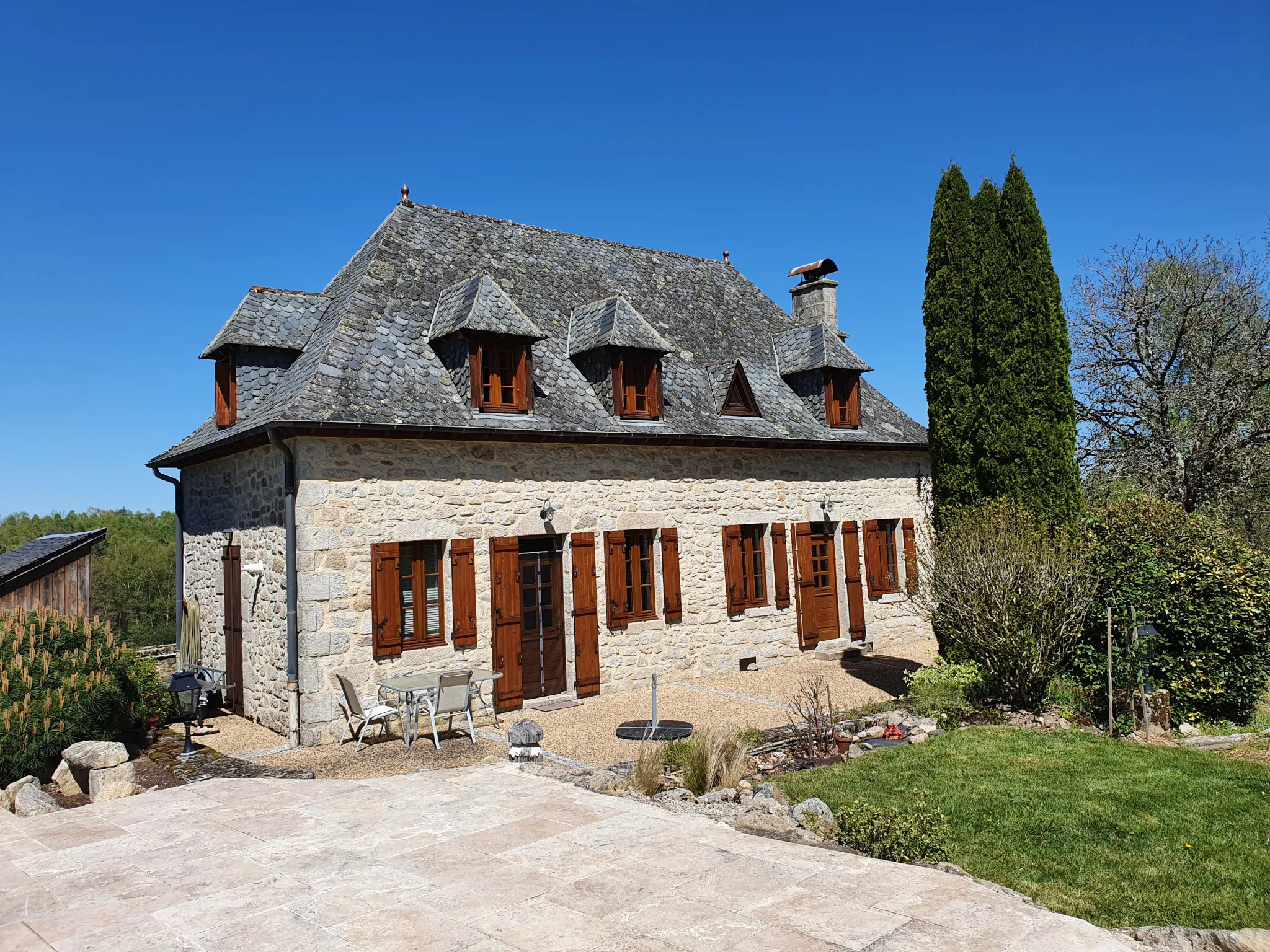 Maison de caractère avec piscine en Xaintrie 