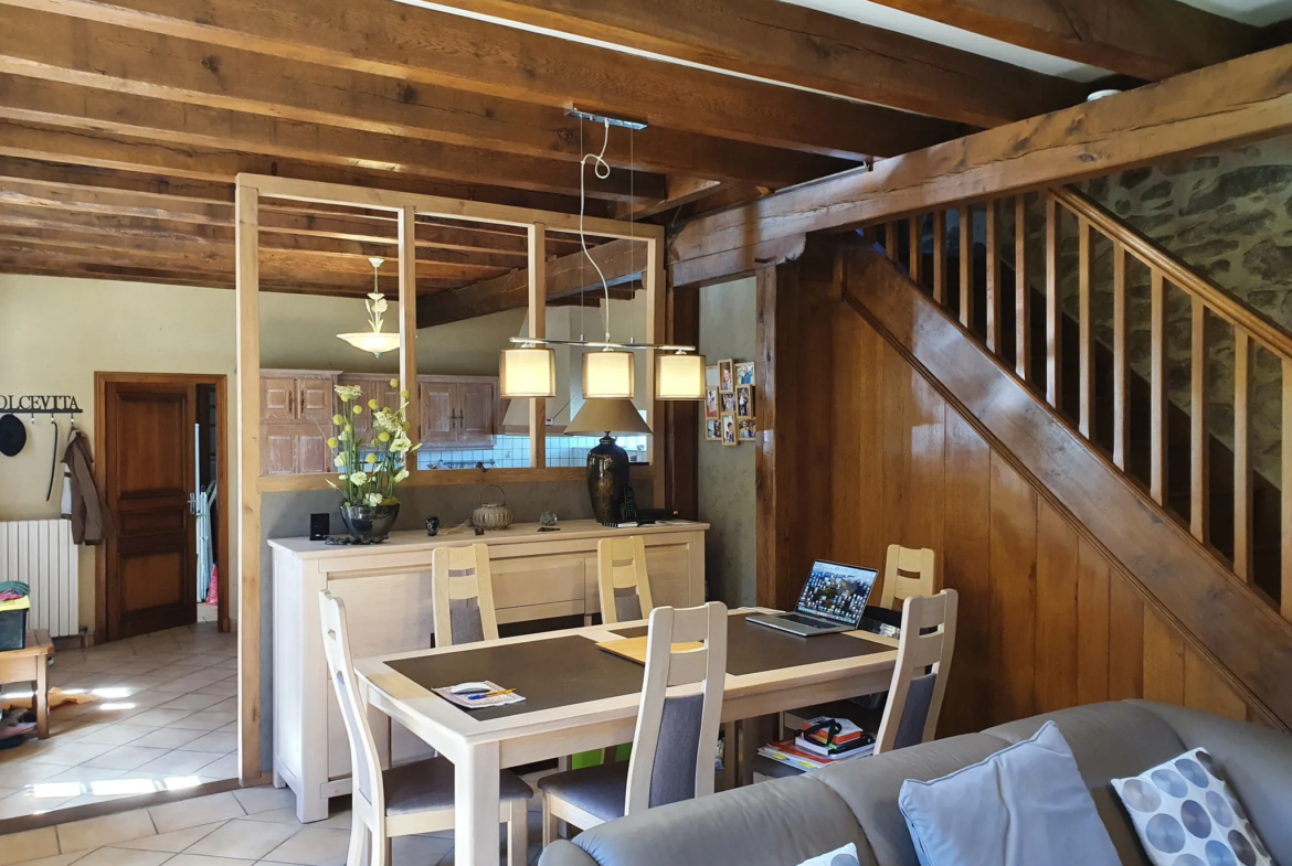 Maison de caractère avec piscine en Xaintrie 
