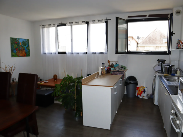 Appartement type 4 en centre-ville d'Autun avec stationnement 