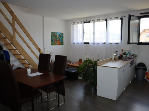 Appartement type 4 en centre-ville d'Autun avec stationnement 