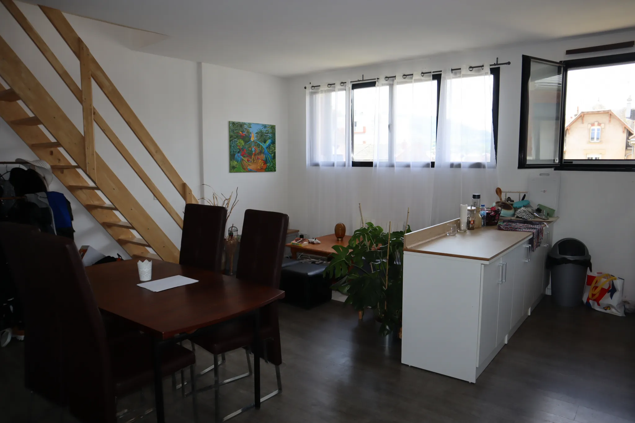 Appartement type 4 en centre-ville d'Autun avec stationnement 