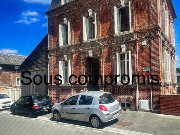 Maison de Maître à vendre au centre-ville de Livarot 
