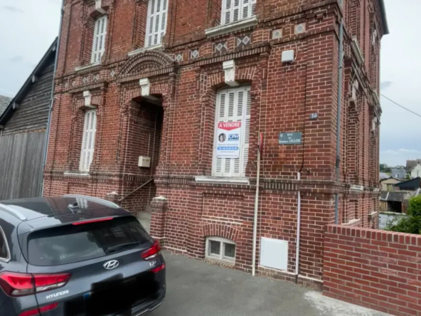 Maison de Maître à vendre au centre-ville de Livarot 