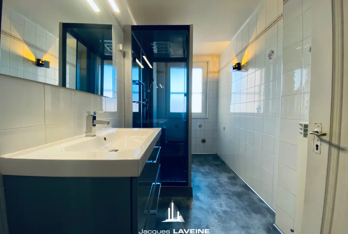 À vendre : Appartement 5 pièces 130 m² à Metz, Triangle Impérial 