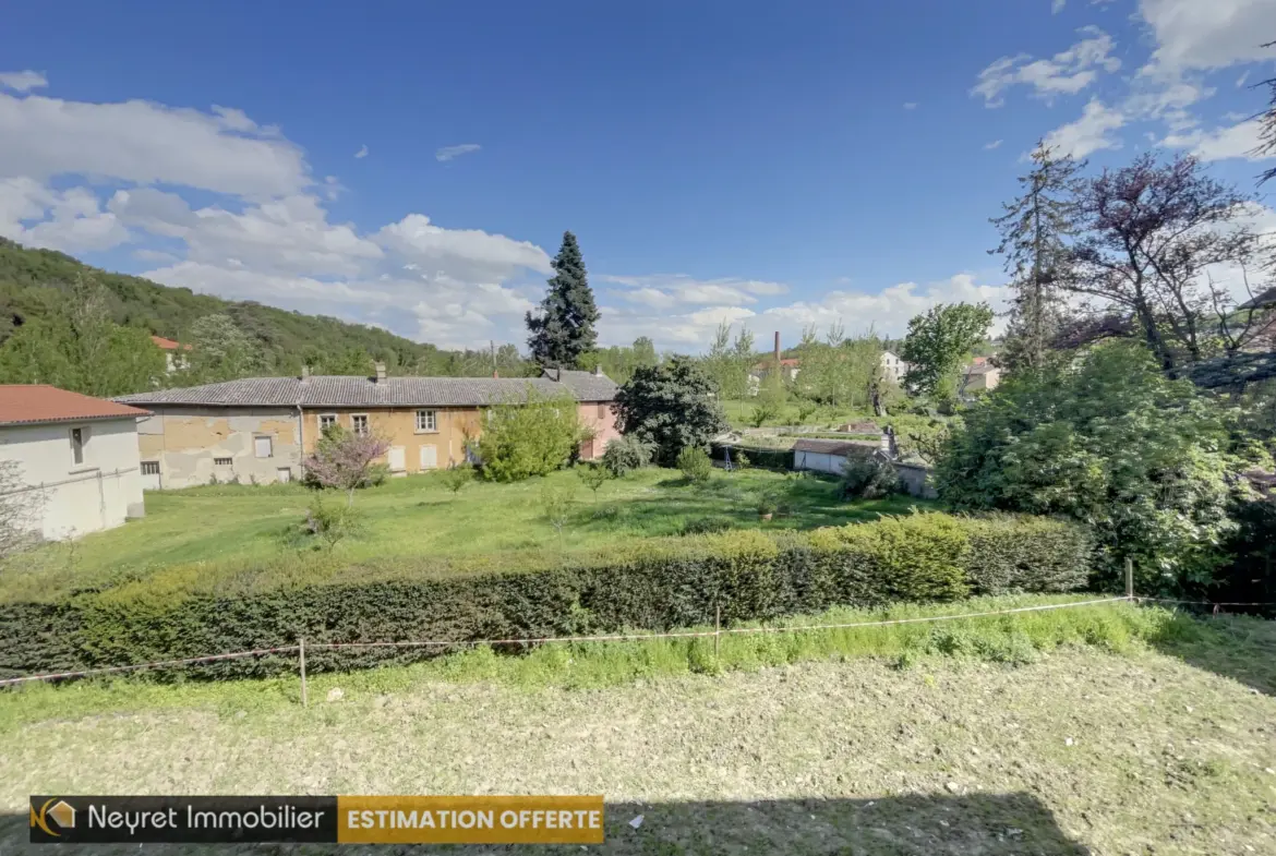 T4 avec terrasse et 2 parkings privatifs à Serezin du Rhône 