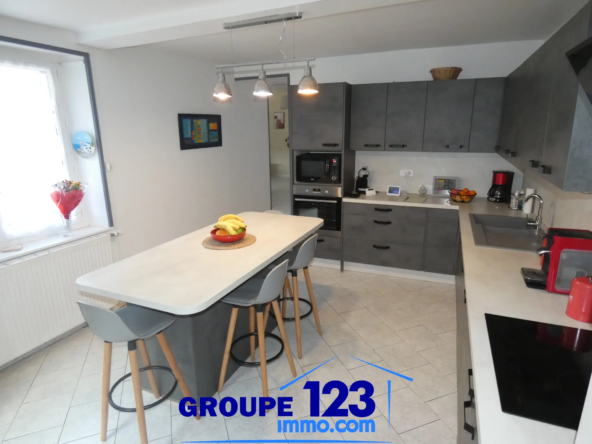 Maison spacieuse avec 3 chambres à Brienon-sur-Armançon 