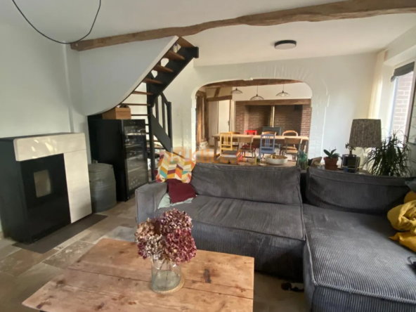 Maison de charme entièrement rénovée avec dépendance à Valmont 