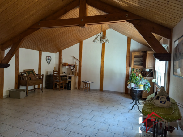 Maison spacieuse à vendre à Rigny avec garage et jardin 