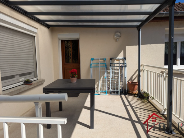 Maison spacieuse à vendre à Rigny avec garage et jardin 