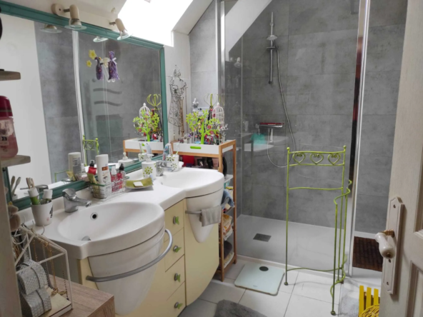 Maison de 135 m² avec grange à vendre à Heloup 