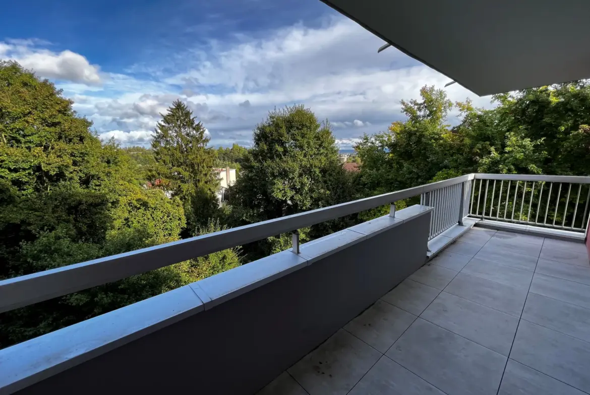 Montbéliard - Appartement T2 avec Terrasse et Garage à Vendre 