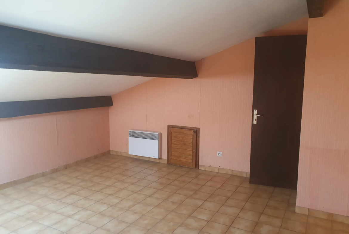 Trois pièces avec terrasse et garage à Carqueiranne 