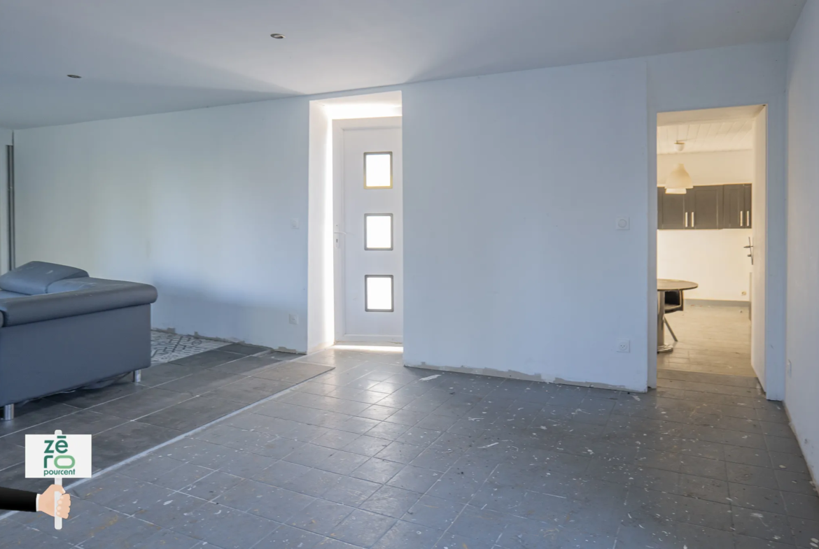 Maison d'environ 100 m² à vendre à Saint-Aubin-la-Plaine 