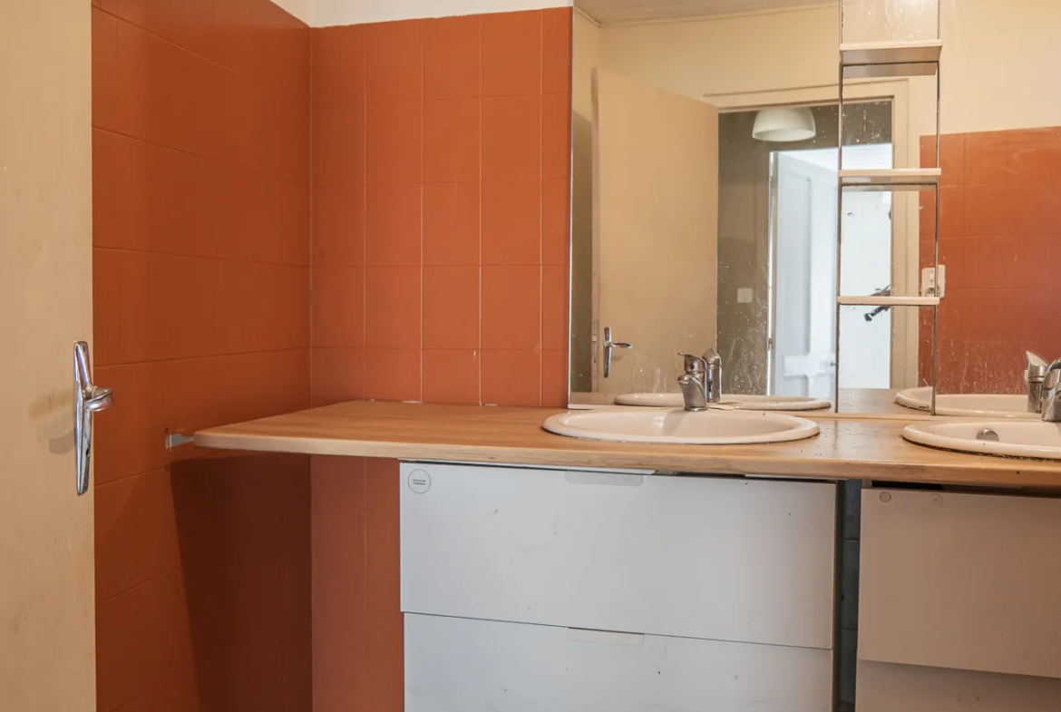 Maison d'environ 100 m² à vendre à Saint-Aubin-la-Plaine 