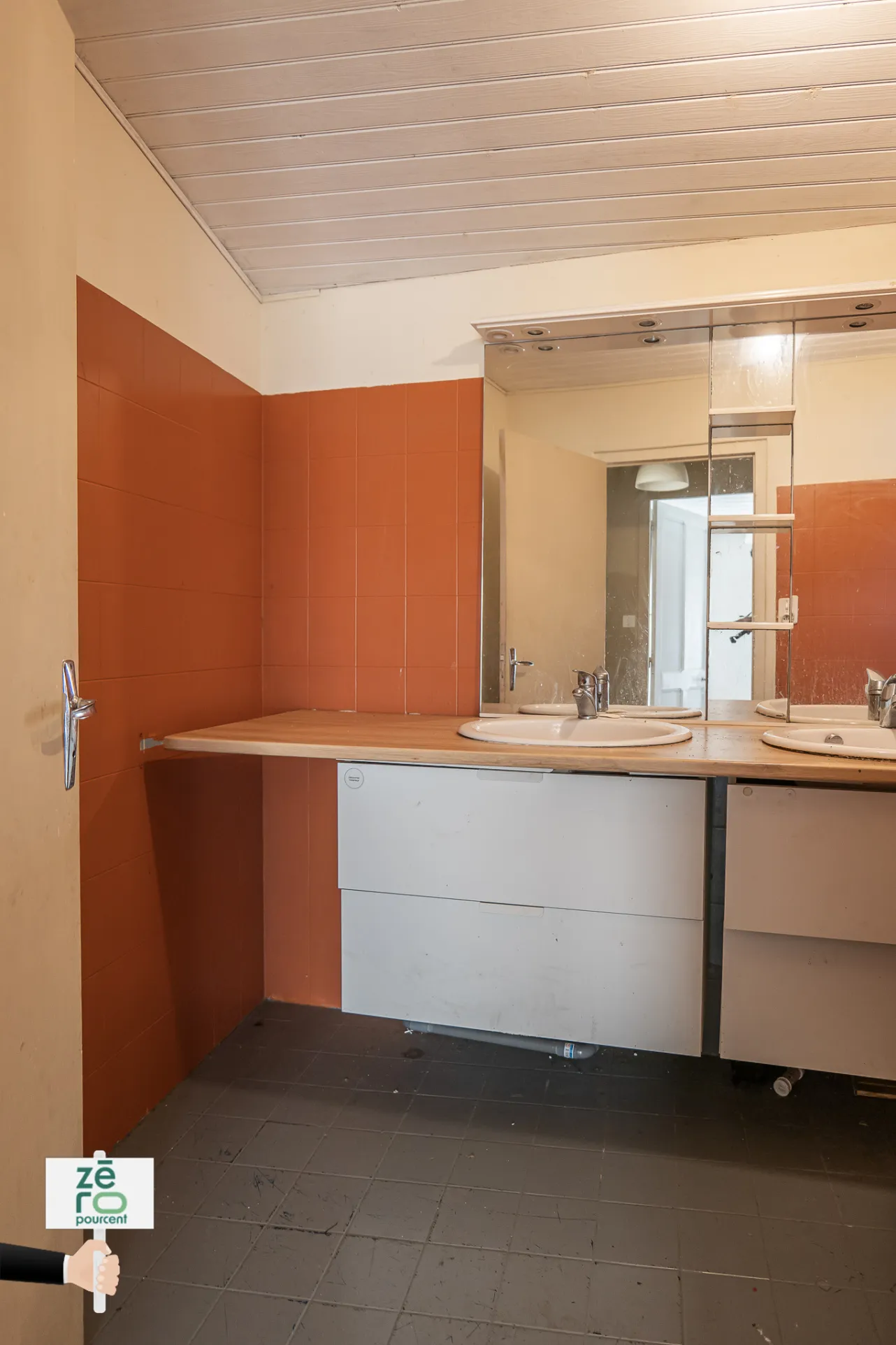Maison d'environ 100 m² à vendre à Saint-Aubin-la-Plaine 