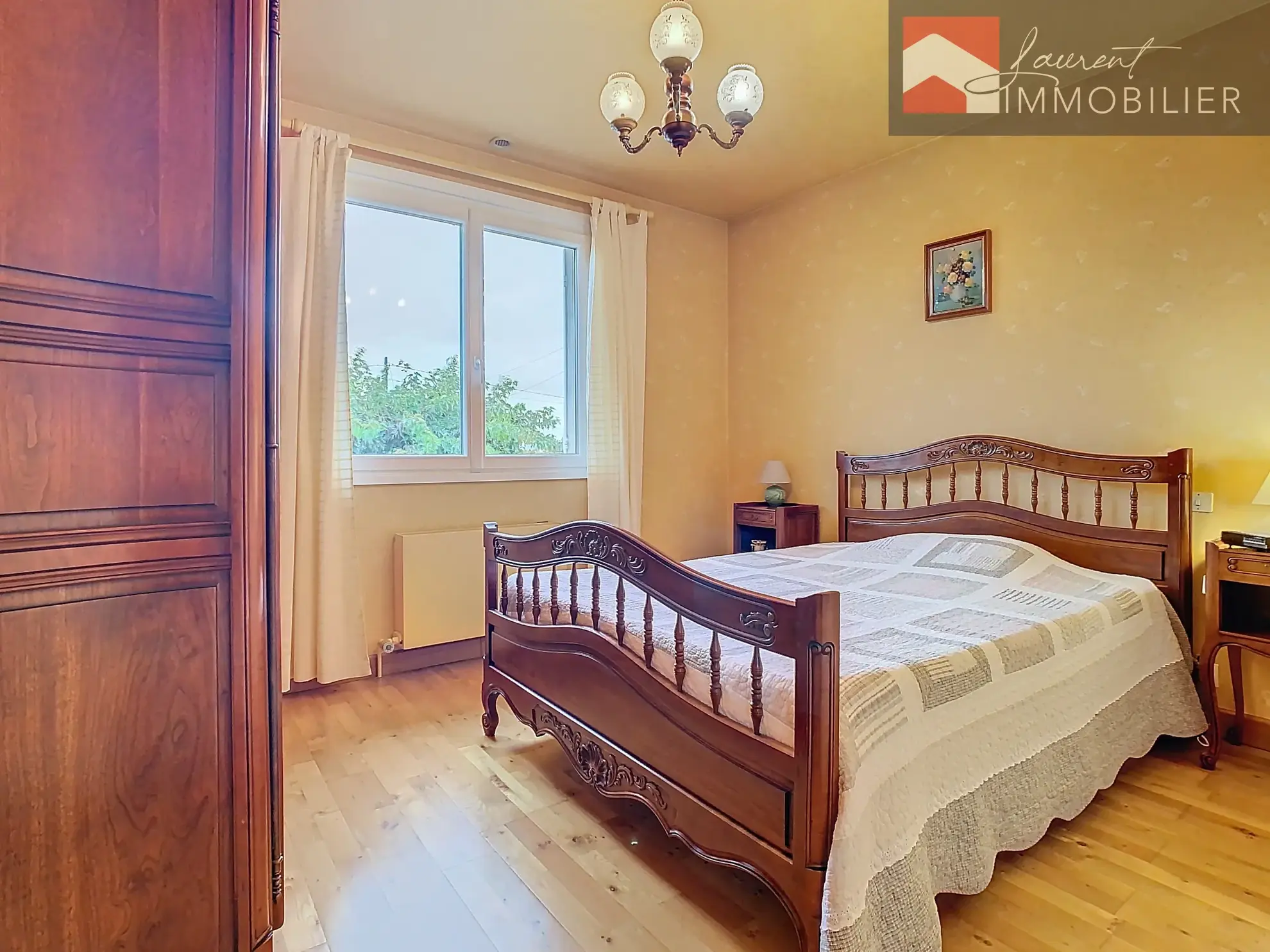 À vendre : Maison spacieuse avec terrasses à Saint-Bénigne 