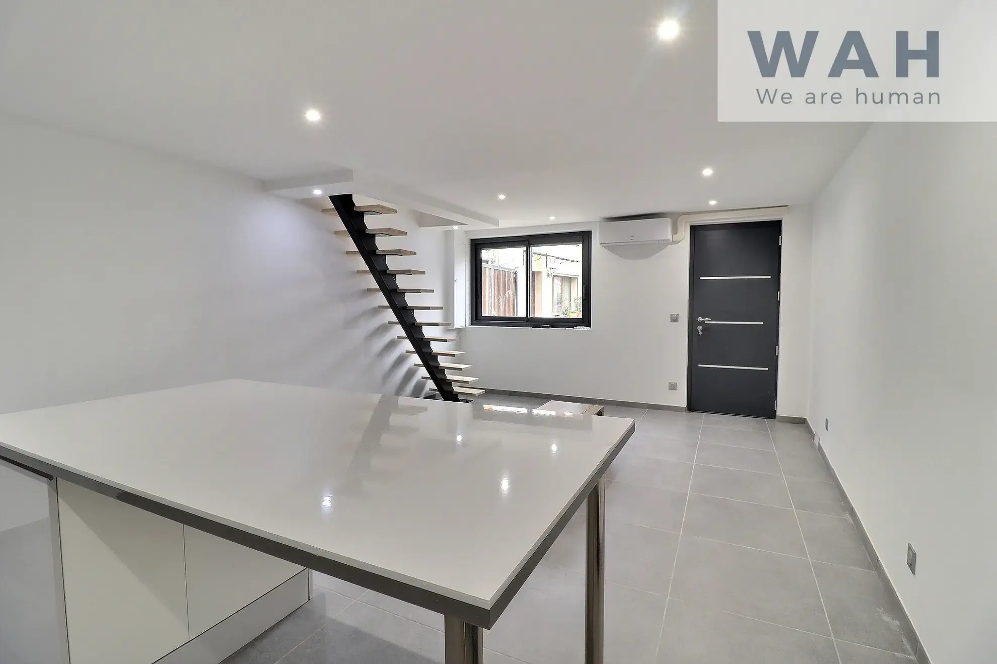 Maison de ville Duplex à Lunel 34400 - 2 pièces rénovées 