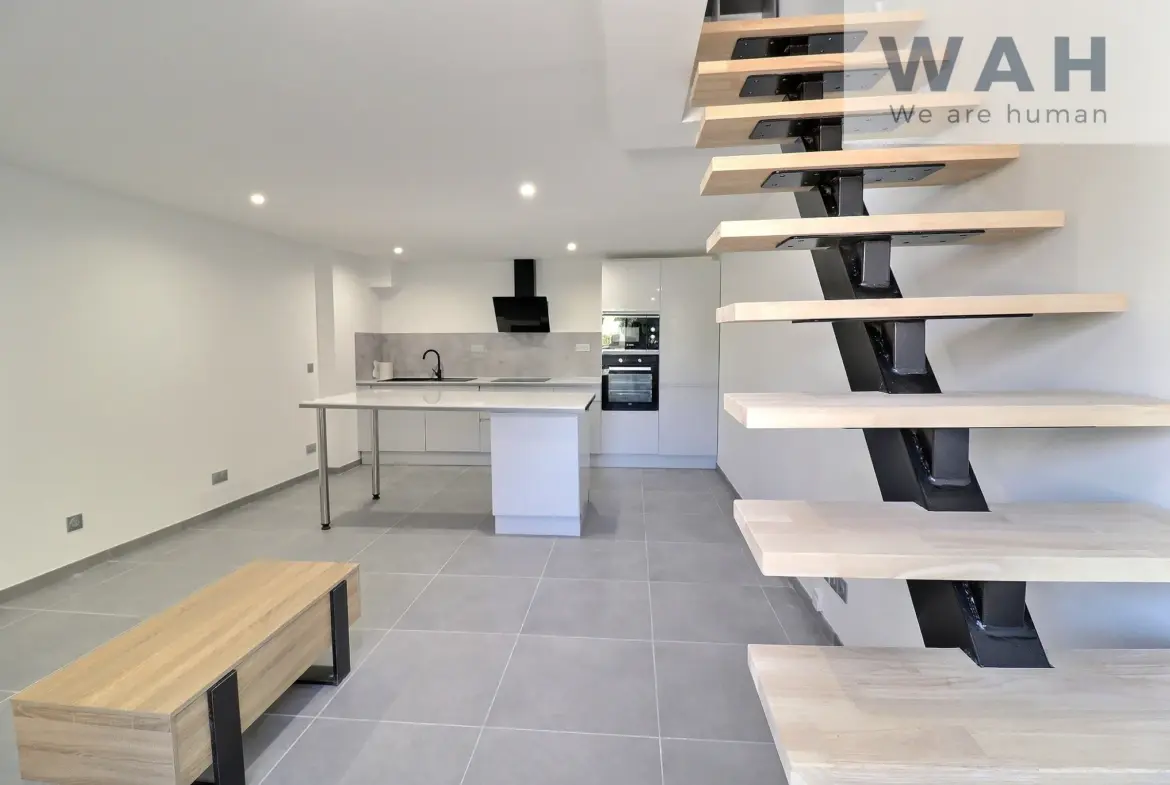 Maison de ville Duplex à Lunel 34400 - 2 pièces rénovées 
