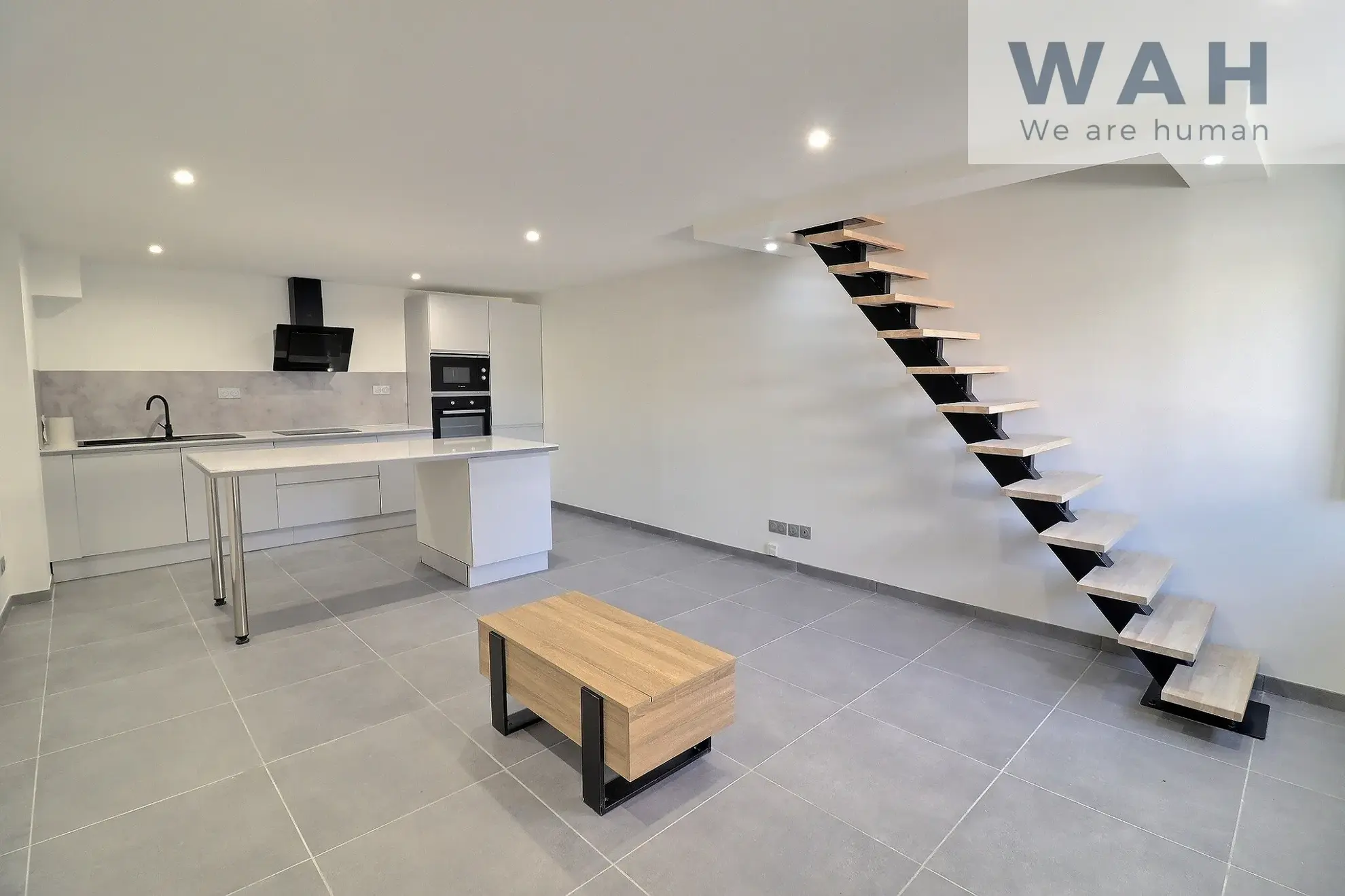 Maison de ville Duplex à Lunel 34400 - 2 pièces rénovées 